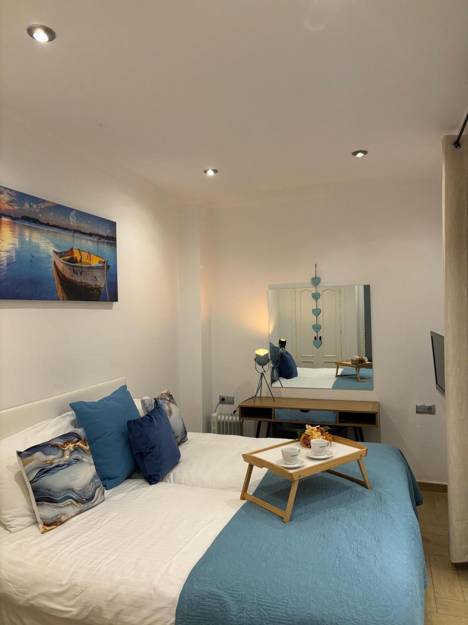 Port House, Paseo Maritimo,A Un Minuto Playa Apartment Фуeнхирола Екстериор снимка