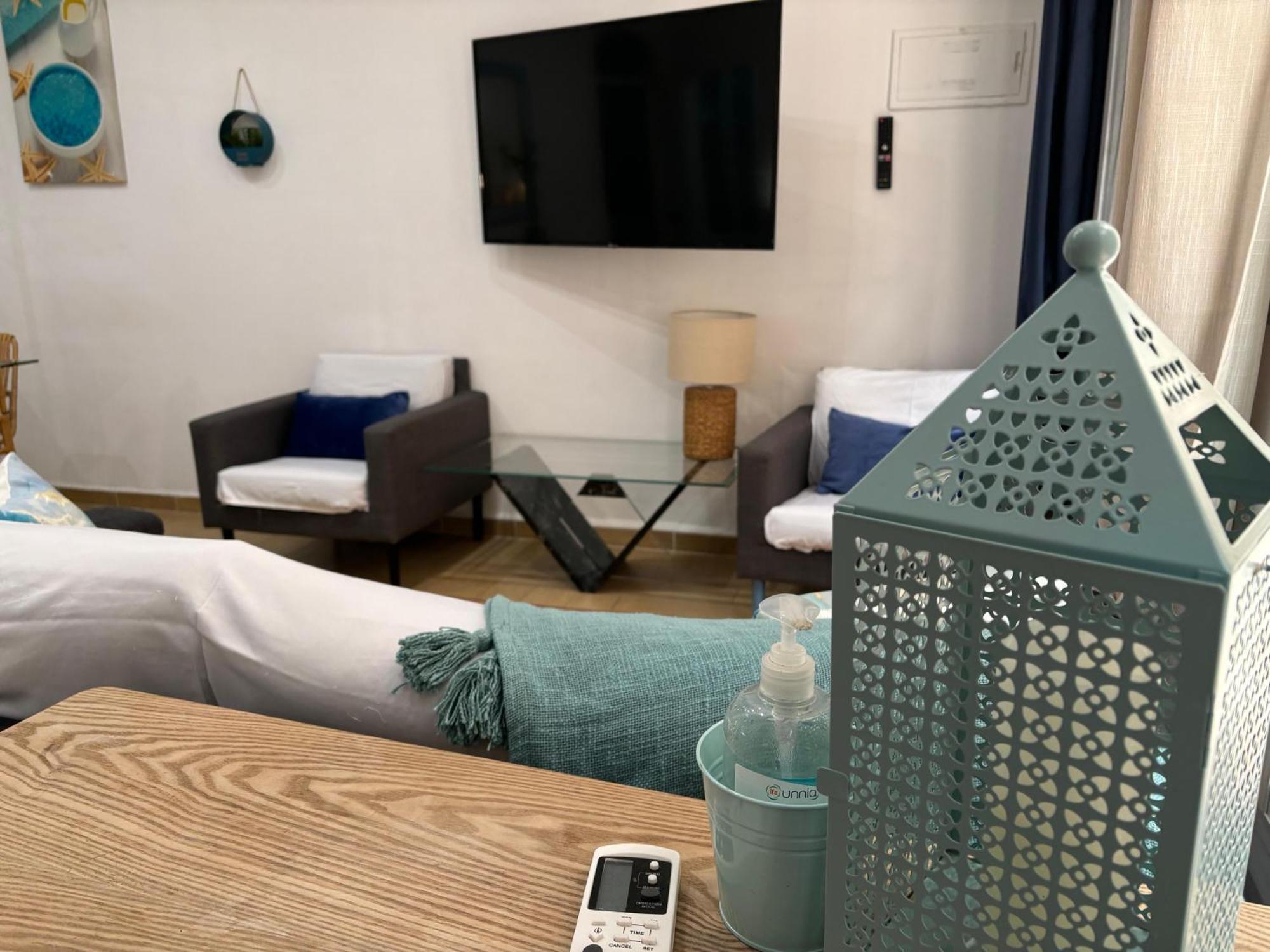 Port House, Paseo Maritimo,A Un Minuto Playa Apartment Фуeнхирола Екстериор снимка